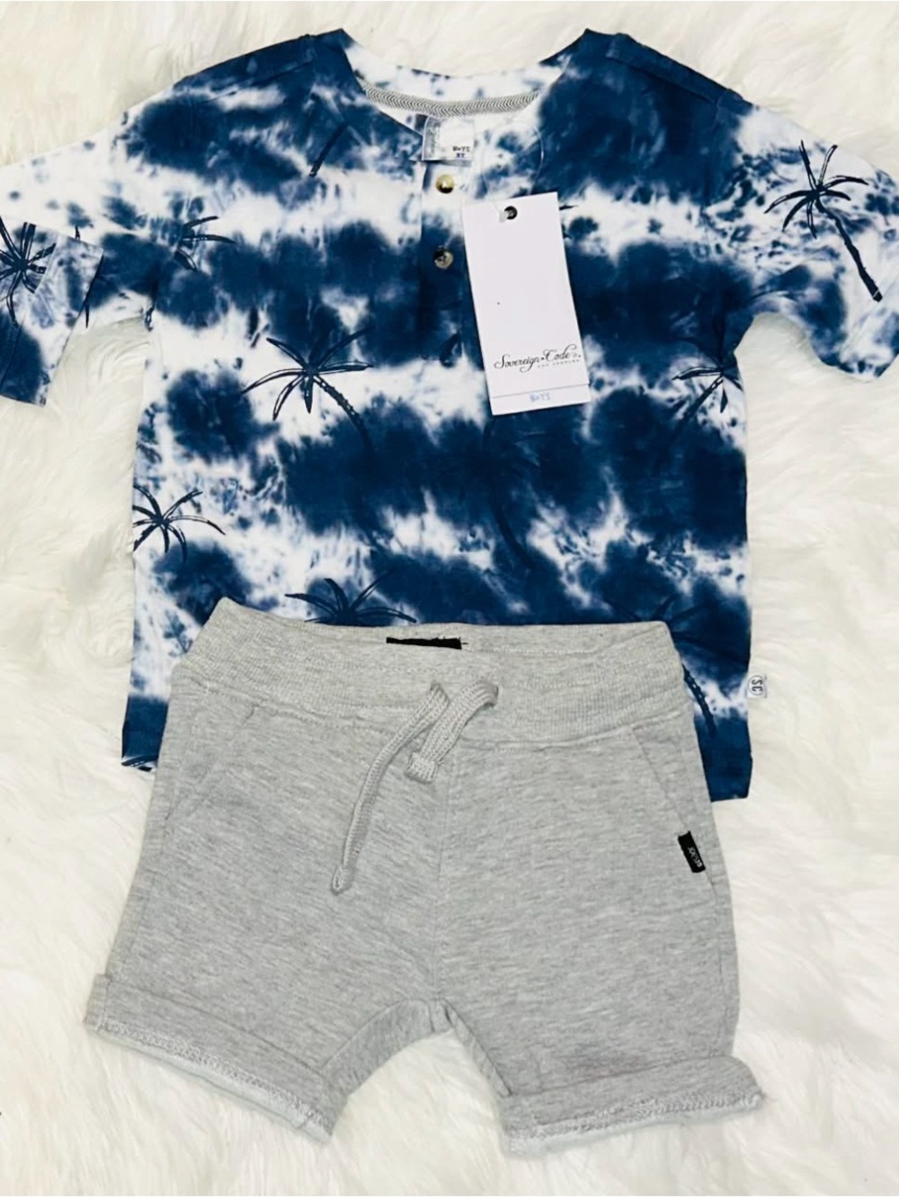 Tie-Dye Palm Tree Henley Tee & Gray Jersey Shorts Set NWT